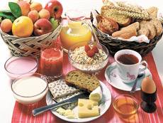 Сытный завтрак не спасёт в научном журнале о питании Nutrition Journal